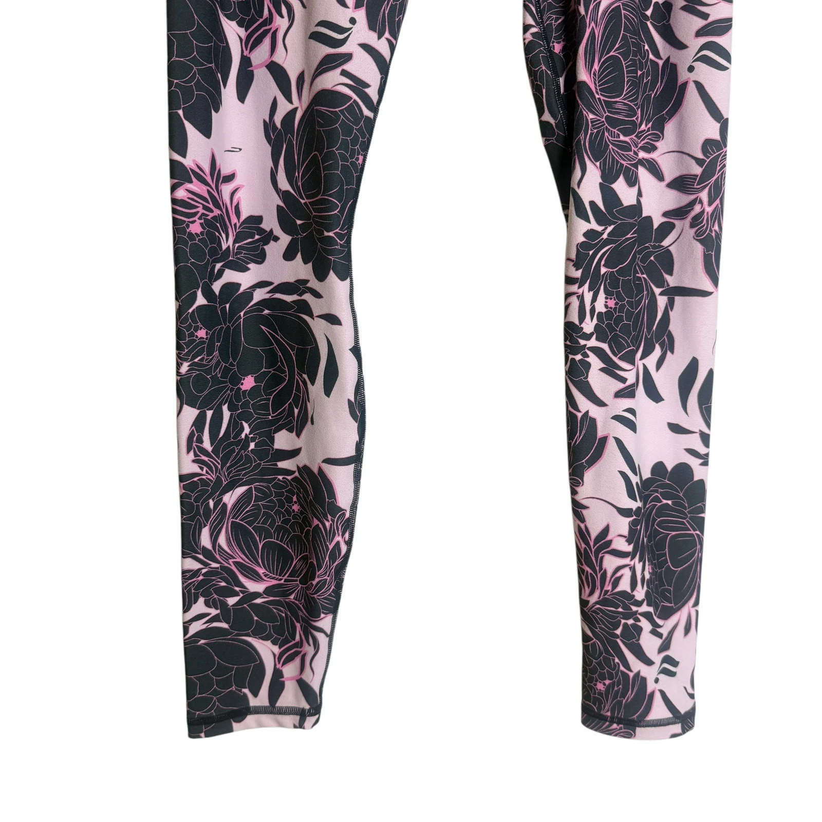 fabletics athletic floral athleisure crop leggings