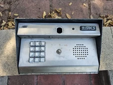 DKS DoorKing 1812-081 Classic Analog Home Audio Intercom -UNTESTED - DESCRIPTION