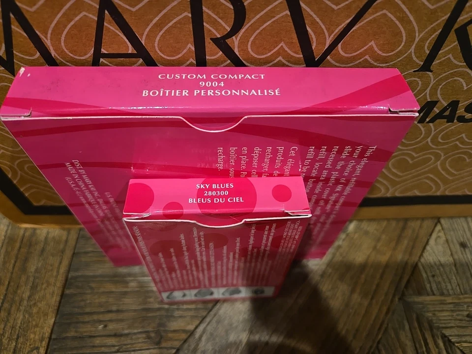 NIB Mary Kay Signature Eye Color SKY BLUES 280300 & Custom Compact 9004 - Image 2 of 2