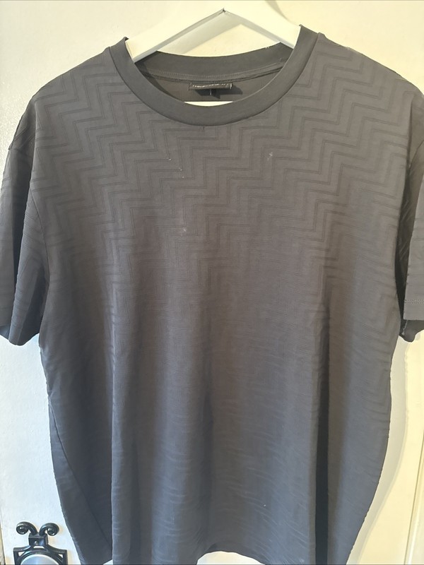 Emporio Armani Men’s Charcoal Gray Chevron  T-shirt XL