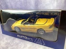1:18 AUTO ART SALEEN MUSTANG S351 CONVERTIBLE YELLOW ON BLACK NIB *READ