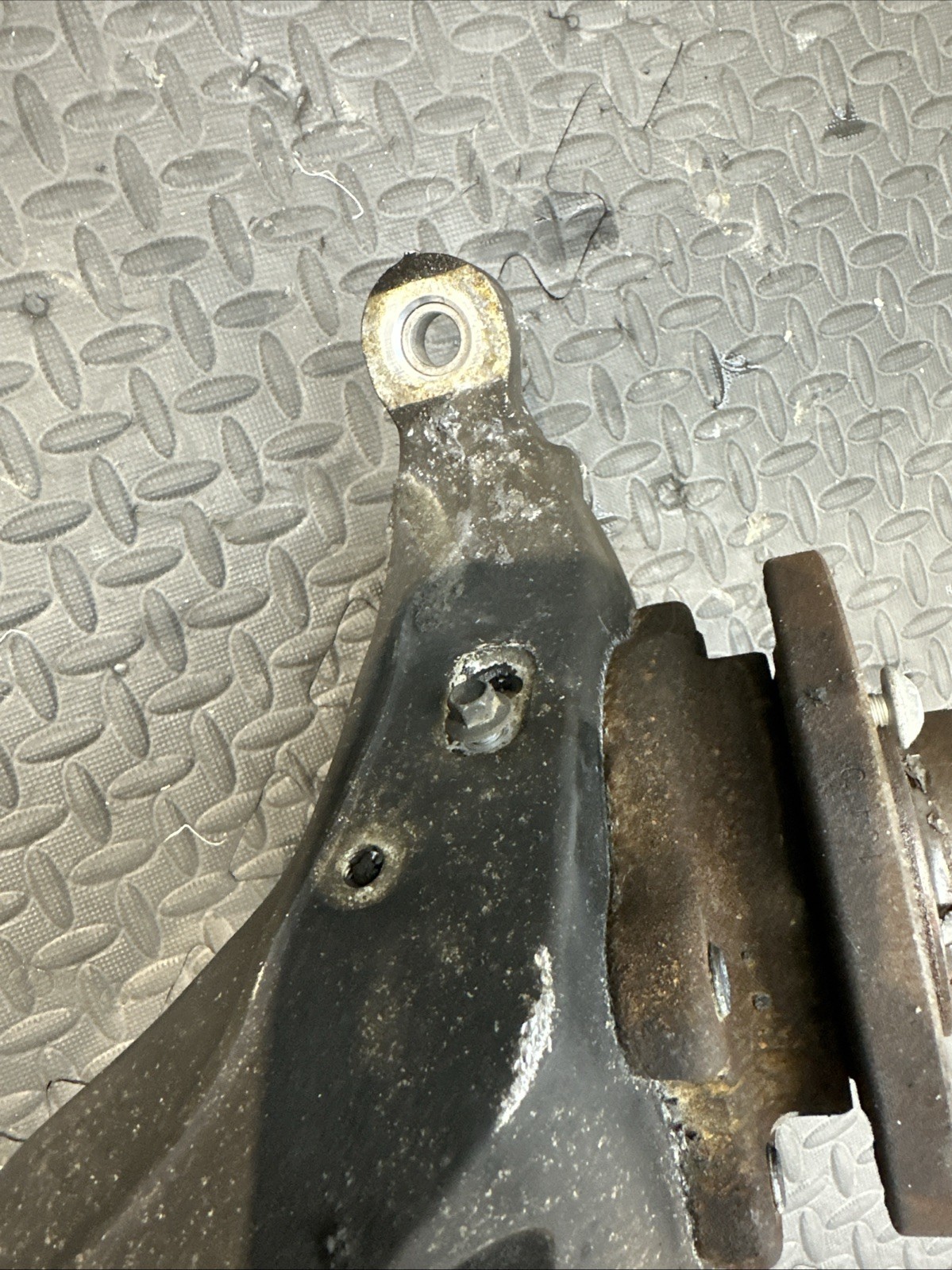 2018 Mclaren 720s Front RH Right Spindle Knuckle Hub 14B0431CP01