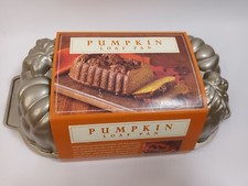 New Pumpkin Loaf Pan by NordicWare Williams Sonoma Made in USA 1 lb Vintage 2004