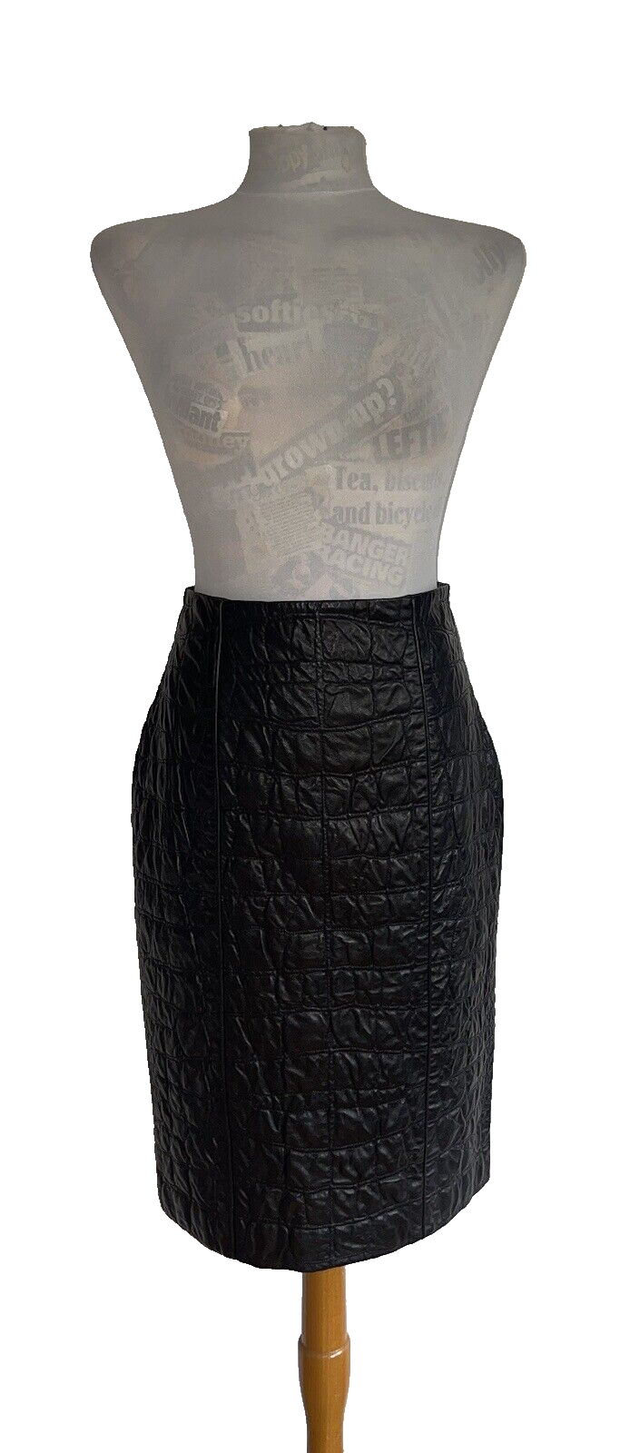 Gonna Yves Saint Laurent 38 pelle di coccodrillo nera morbida foderata Italia