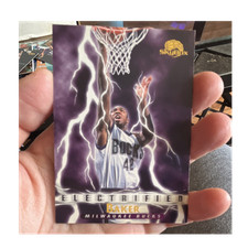 SkyBox Electrified Vin Baker #289 Milwaukee Bucks Basketball Card 1996