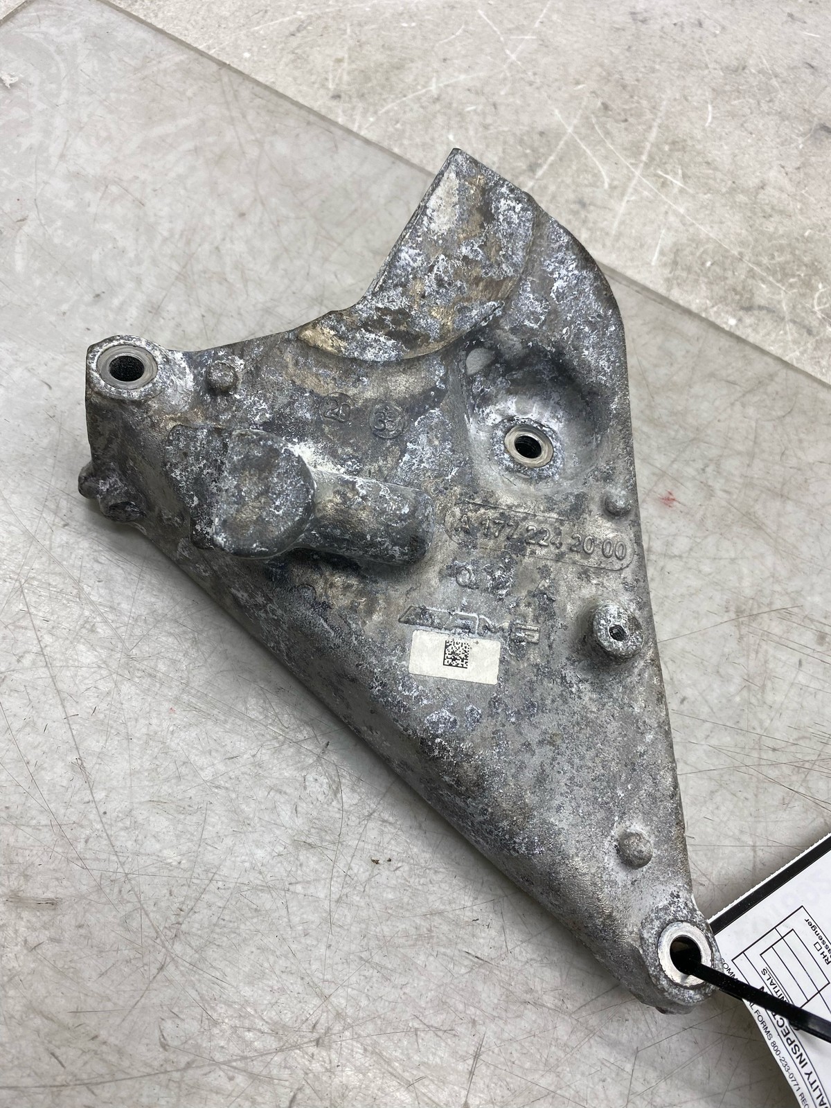 2020-2025 ASTON MARTIN DBX 4.0L RIGHT ENGINE MOTOR MOUNT SUPPORT BRACKET