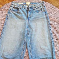 Universal Thread Women s High Rise Barrel Jeans Size 8 Light Wash Relaxed Denim