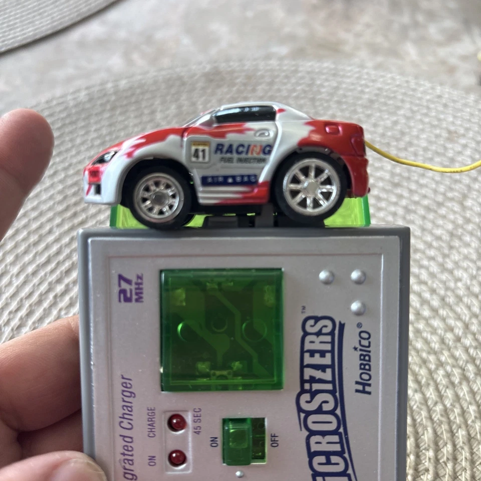 RARE R/C MICROSIZERS HOBBICO 24MHZ TRANSMITTER WITH INTEGRATED CHARGER 2001 TOMY - Image 4 of 4