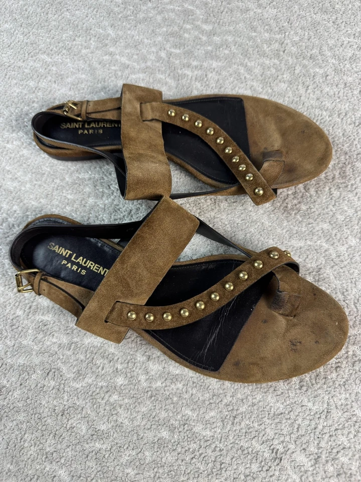 Sandalias Saint Laurent para mujer talla 39 gamuza tachonada punta anillo honda Italia Foto 2 de 4