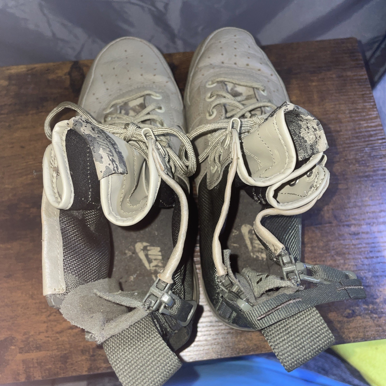 SAOLA Nike SF Air Force 1 Mid Scarpe Uomo 8 Funghi Verde Pelle Retro Zip Sneakers