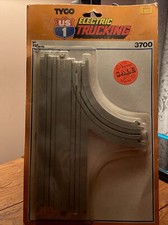 1PC - TYCO US1 ELECTRIC TRUCKING 9 INCH TRACK TURNOUT SEALED IN PACKAGE
