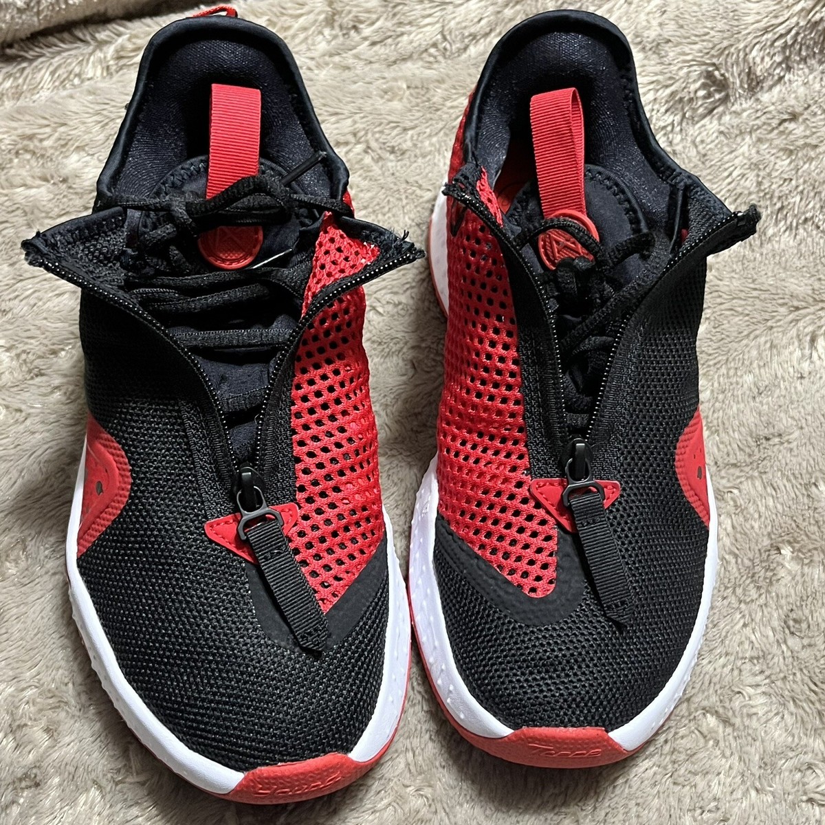 Nike PG4バスケットボールシューズ ブラック/レッド Nike PG 4 Bred Paul George /Black and Red Sneakers CD5079