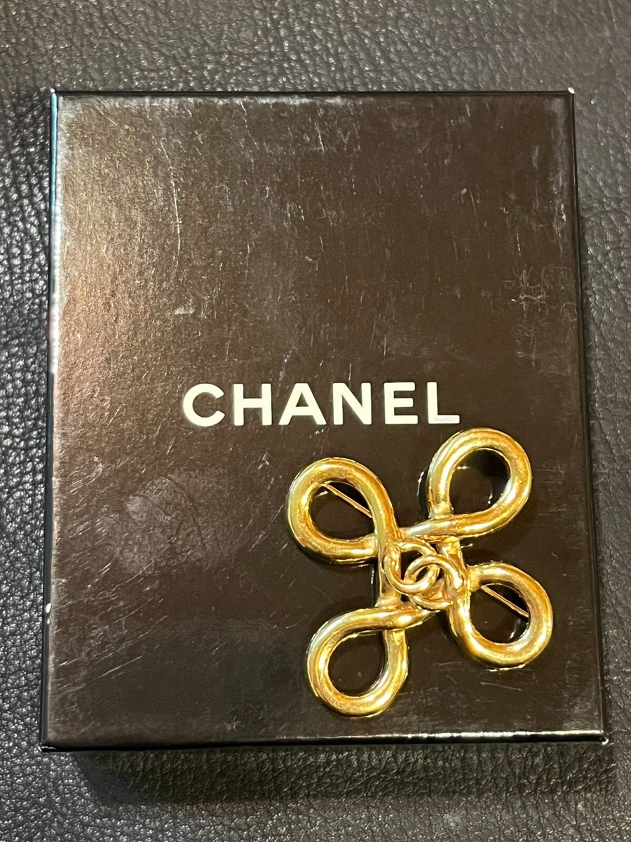 T*T様 ★刻印ありCHANEL　MADE IN FRANCE COCOマーク CHANEL(シャネル) Coco mark rhinestone brooch ココマーク