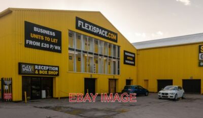 FOTO MANCHESTER SELF STORAGE EINRICHTUNG. 2015
