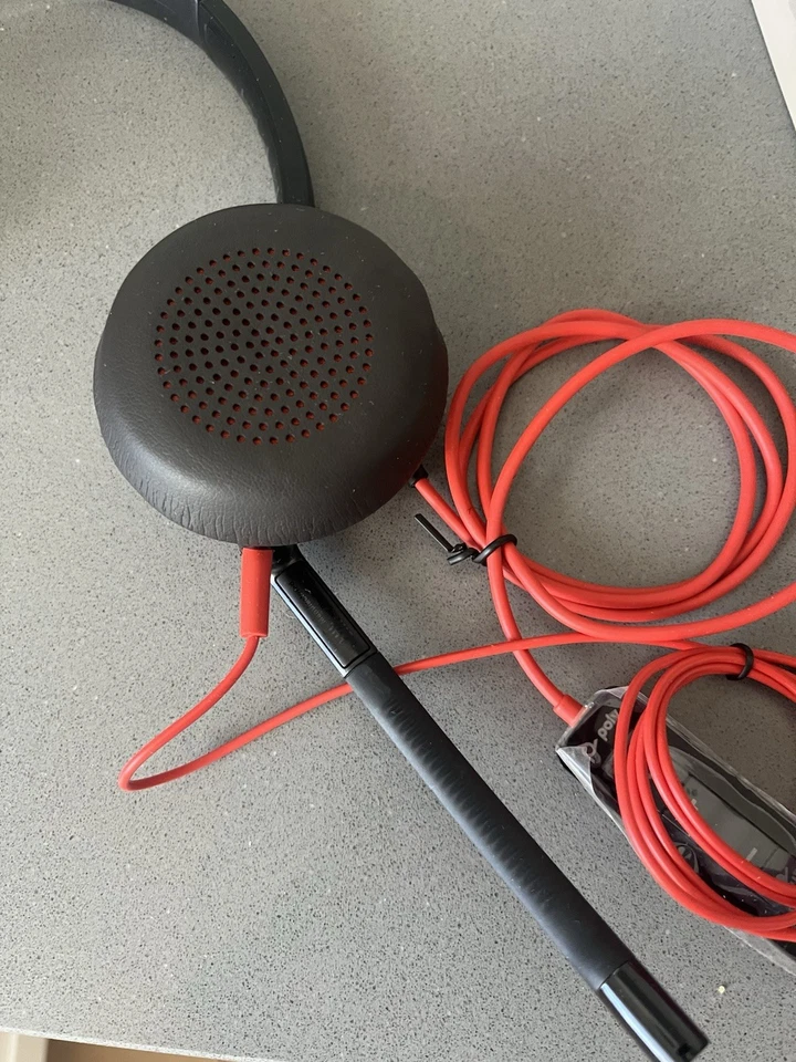 Auriculares USB Plantronics Blackwire serie 5200 de Poly - Nuevos con bolsa Foto 4 de 4