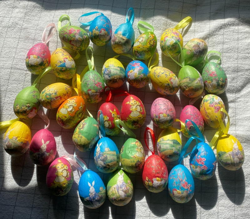 32pcs Vintage Style Paper Mache Foam Egg Hanging Ornaments Easter Decoration