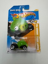 2012 Hot Wheels 35 New Models 35/50 ANGRY BIRDS MINION PIG Green w/Chrome 5 Sp