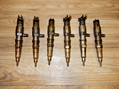 FREIGHTLINER CASCADIA DETROIT DIESEL DD15 FUEL INJECTOR FULL SET A4710700387 OEM