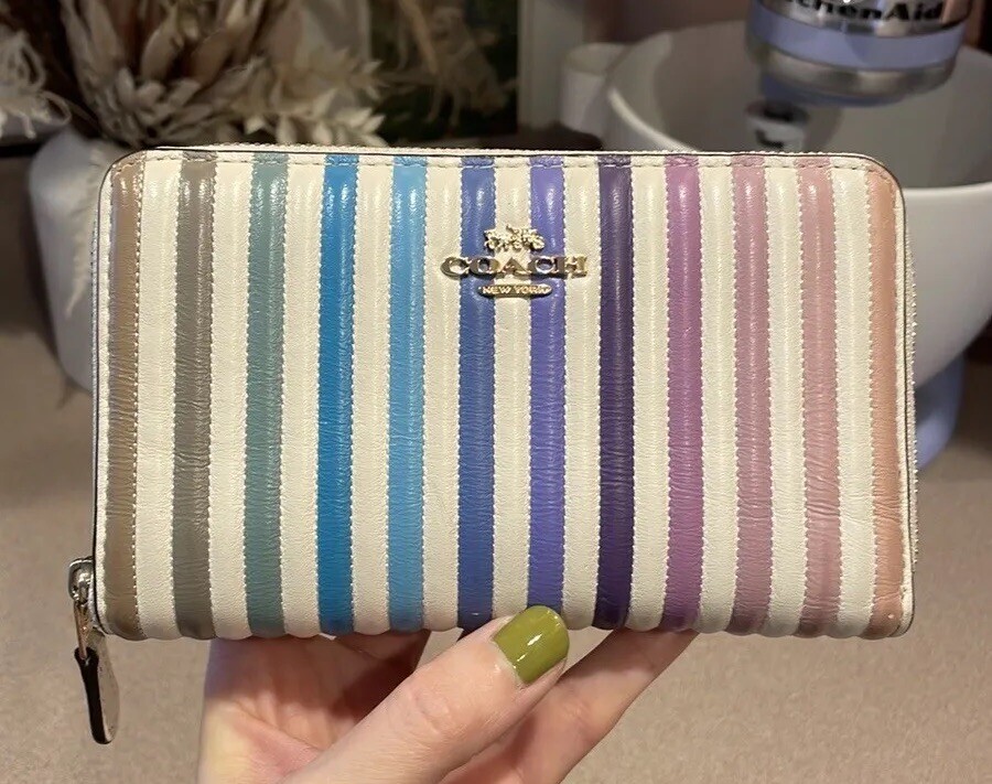 Coach Ombré Rainbow Quilted Quilt Accordion Wallet Zi… Gem