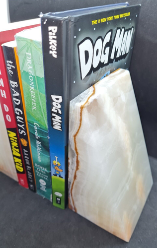 Natural White Onyx Triangle Book Stand Set, 2 Pieces, H=6", L=4", D=4" - 第 11/18 張圖片