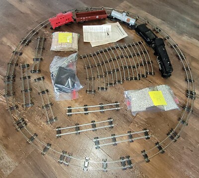 Vintage 1950's GILBERT AMERICAN FLYER LINES STEAM ENGINE TRAIN SET 135 Pieces 