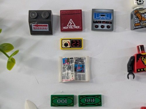 LOOK-LOT 70🚨Vtg Lego Minifigure Torso Legs Body Parts Pieces Mixed Driods Shark - Picture 4 of 11