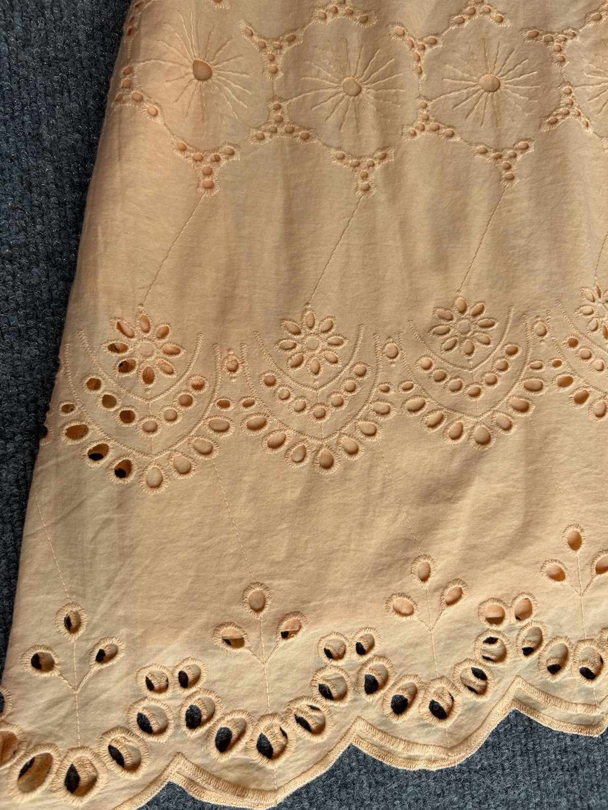 Universal Thread Peach Eyelet Lace Shift Dress Mo… - image 4