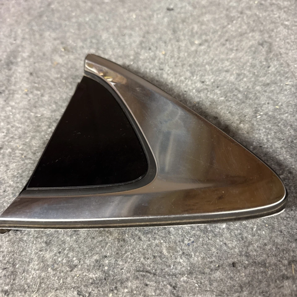 Mazda 2014-18 6 cuartos diestro panel moldura esquina ventana moldura OEM GJR9-50N10-K5012 Foto 2 de 4