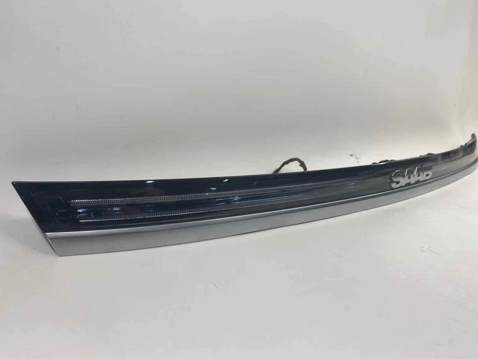 2010-2011 SAAB 9-5 Trunk Mounted Lid Center Tail Light Brake Lamp Lens-OEM - Image 3 of 4