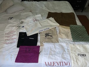 LOT OF 28 SHOE Dust Bags, Gucci, Louboutin ,Chloe, LV, Fendi, Chanel, Valentino