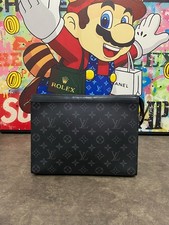 Louis Vuitton Pre-Owned Authentic Pochette Voyage Clutch Black M61692