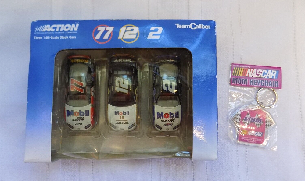Nascar Action TeamCaliber Mobil Cars - New - Key Chain & 3 Cars