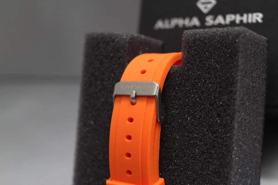 Alpha Saphir LED 3atm orange designer sport watch 374g - image 4 of 4