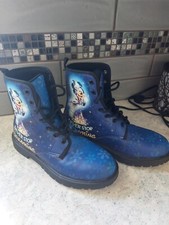 Disney Custom Mickey Mouse "Never Stop Dreaming" Girls Snowflake Boots  Sz 6 