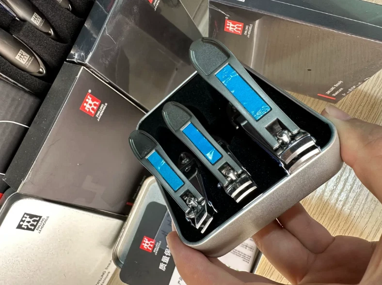 3 sets of new super sharp nail clippers steel wide mouth splash-proof portable - Image 3 of 4