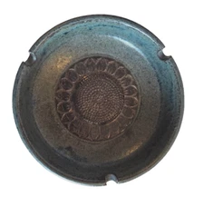 Vintage Ceramic Art Pottery Ashtray4.25" 3 Slot MCM Sun Flower 1980's