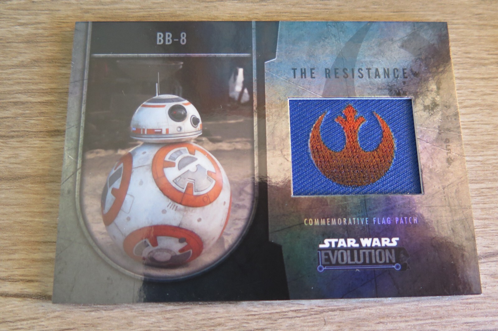 STAR WARS FLAG PATCH BB-8 052/170 EVOLUTION SILVER FOIL 2016 TOPPS
