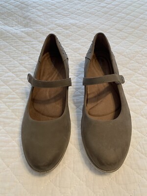 Aetrex Womens Size 39EU 8US Comfort Mary Jane in Taupe Suede - Main Image