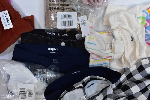 Old Navy Bulk Lot Of 16 Girls Size 6 7 Mixed Seasons Tops Bottoms Shorts Skirts - Picture 7 of 7