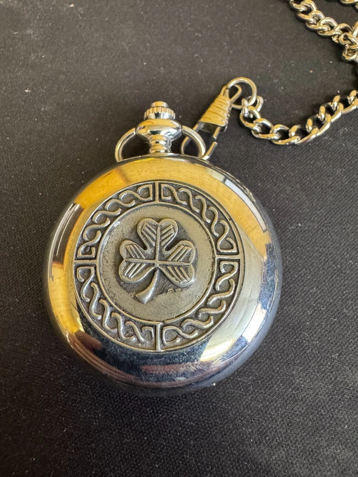 Reloj Bolsillo Mullingar Peltre Hecho en Irlanda Necesita Batería Nueva Foto 2 de 4