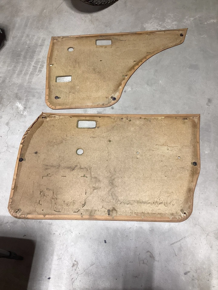 1980 Nissan 210 Datsun Door Panels left and Right and accessories - Image 2 of 4