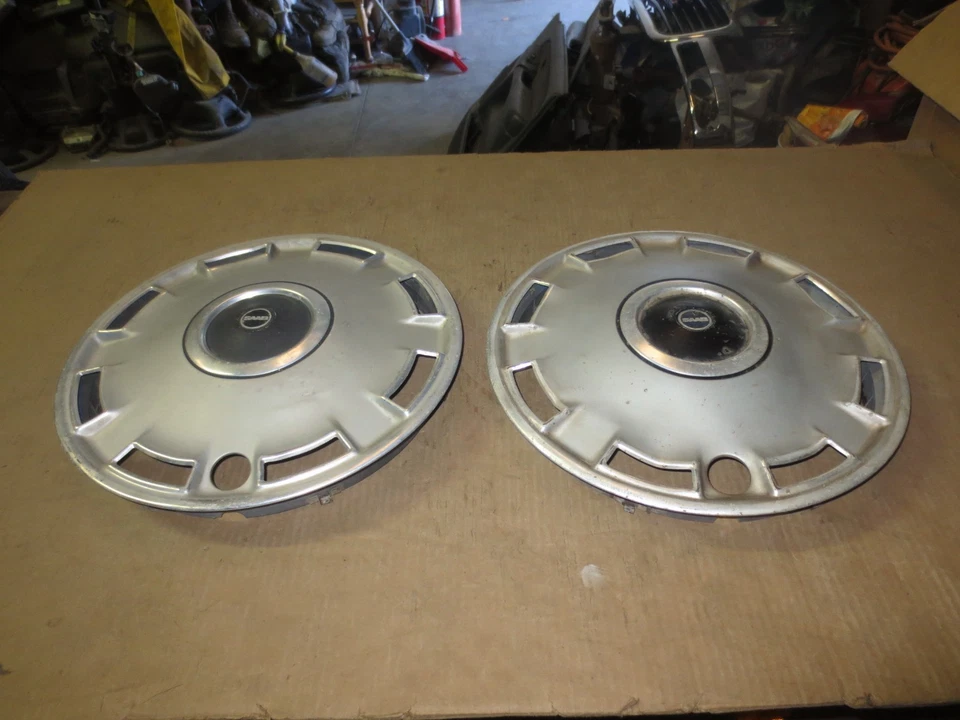 74 75 76 77 78 79 Saab 99 Tapacubos Llanta Cubierta Tapacubos 15" OEM 60002 PAR USADO Foto 2 de 4