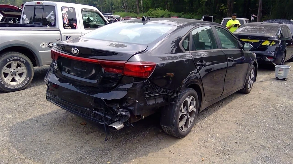 Brazo limpiaparabrisas izquierdo lado del conductor Kia Forte 2019 Foto 4 de 4