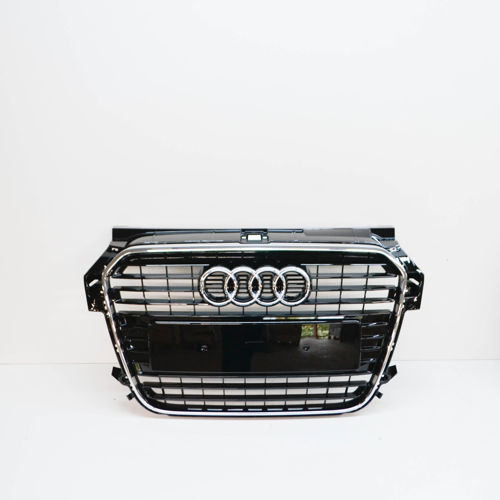 NEW AUDI A1 MK1 FRONT RADIATOR GRILLE 8X0853651T94 8X0-853-651-T94