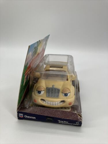 Chevron Cars Collection LESLIE LX Yellow with Sunroof Techron New - Picture 2 of 5
