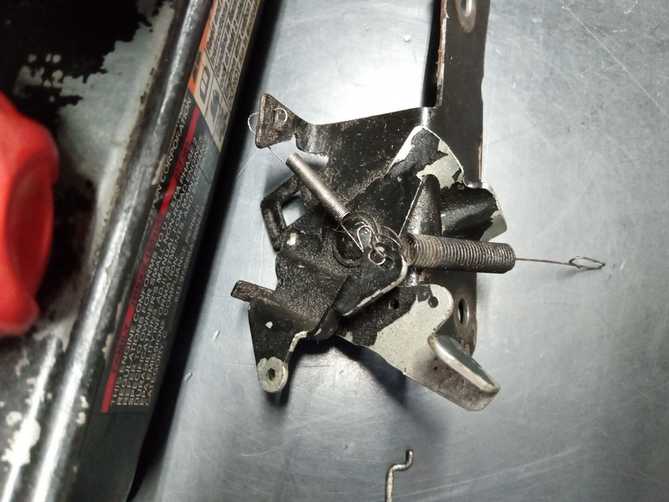 Vintage 3.5 4 5 HP Briggs Stratton Gas Tank Air Filter Cover Carburetor