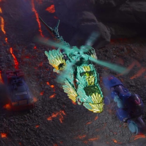 Infernac Universe Shard Deluxe Class | Transformers: Legacy United - Picture 10 of 13