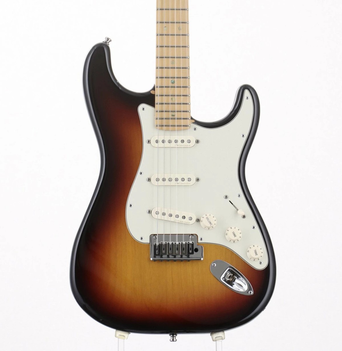 Used Fender American Deluxe Stratocaster, 3-Color Sunburst Maple