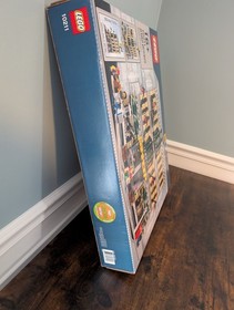 LEGO Creator Expert: Grand Emporium (10211) NIB Sealed