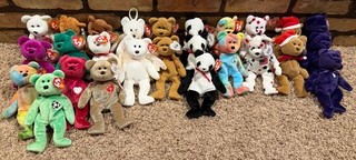 Huge Lot Of 26 Beanie Baby Bears!